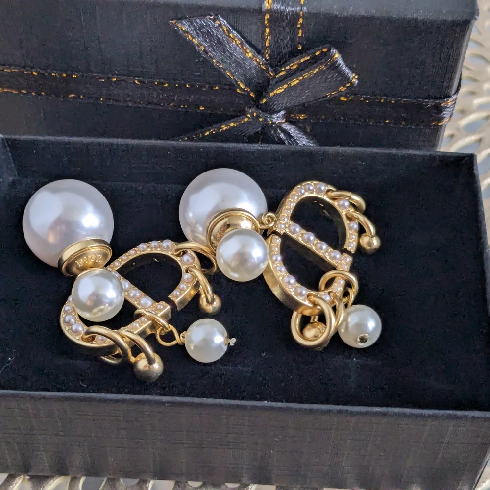 Dior Gold and Pearl Women's Jewelry - Picture 1 of 5